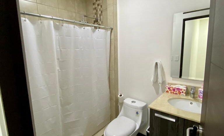 Venta casa Condominio en Tibás. $190000. 138m2.